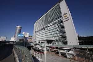 周辺施設　新横浜駅