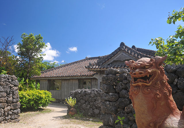 石垣やいま村