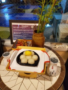 ホテルロビーお月見1